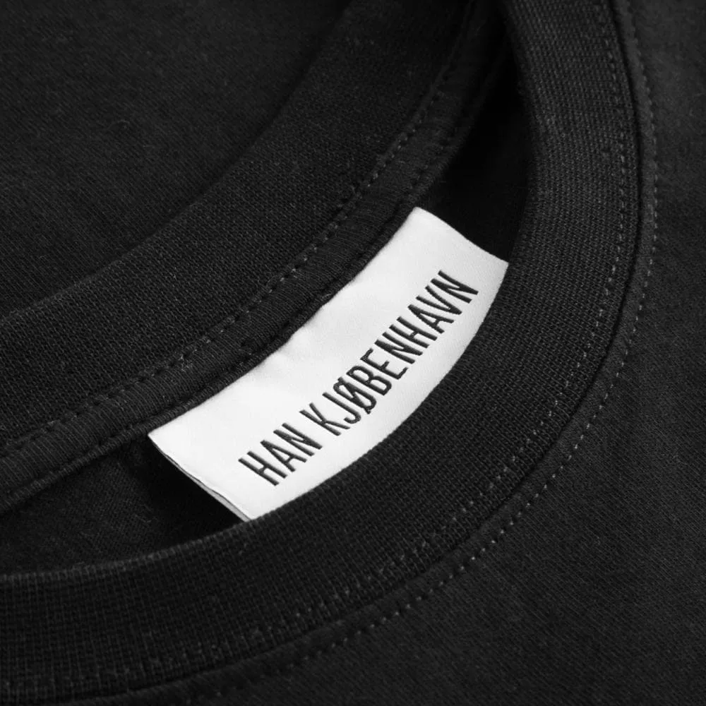 HAN KJOBENHAVN CASUAL TEE - BLACK LOGO-BLACK