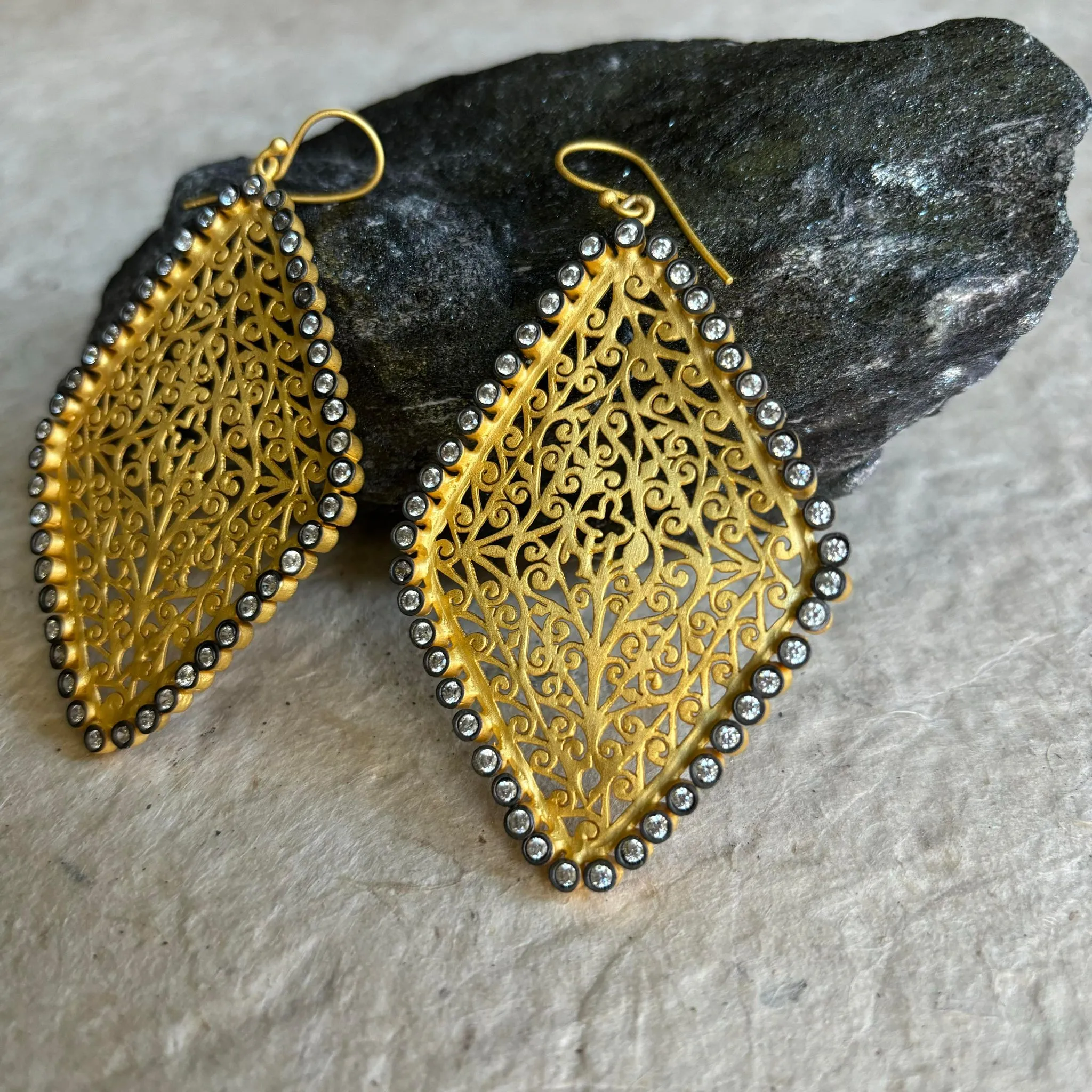 Regine Filigree Gold Earrings