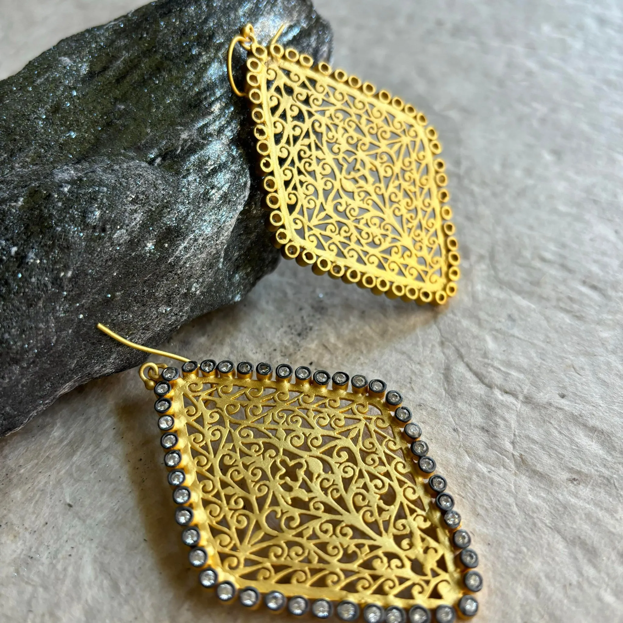 Regine Filigree Gold Earrings